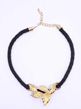 Vintage Avon Gold Tone Whispering Leaves Choker black weaved Necklace 19”